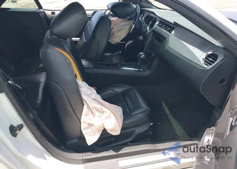 2012 Ford Mustang V6 Premium z USA, uszkodzony, nr VIN 1ZVBP8EM6C5235229